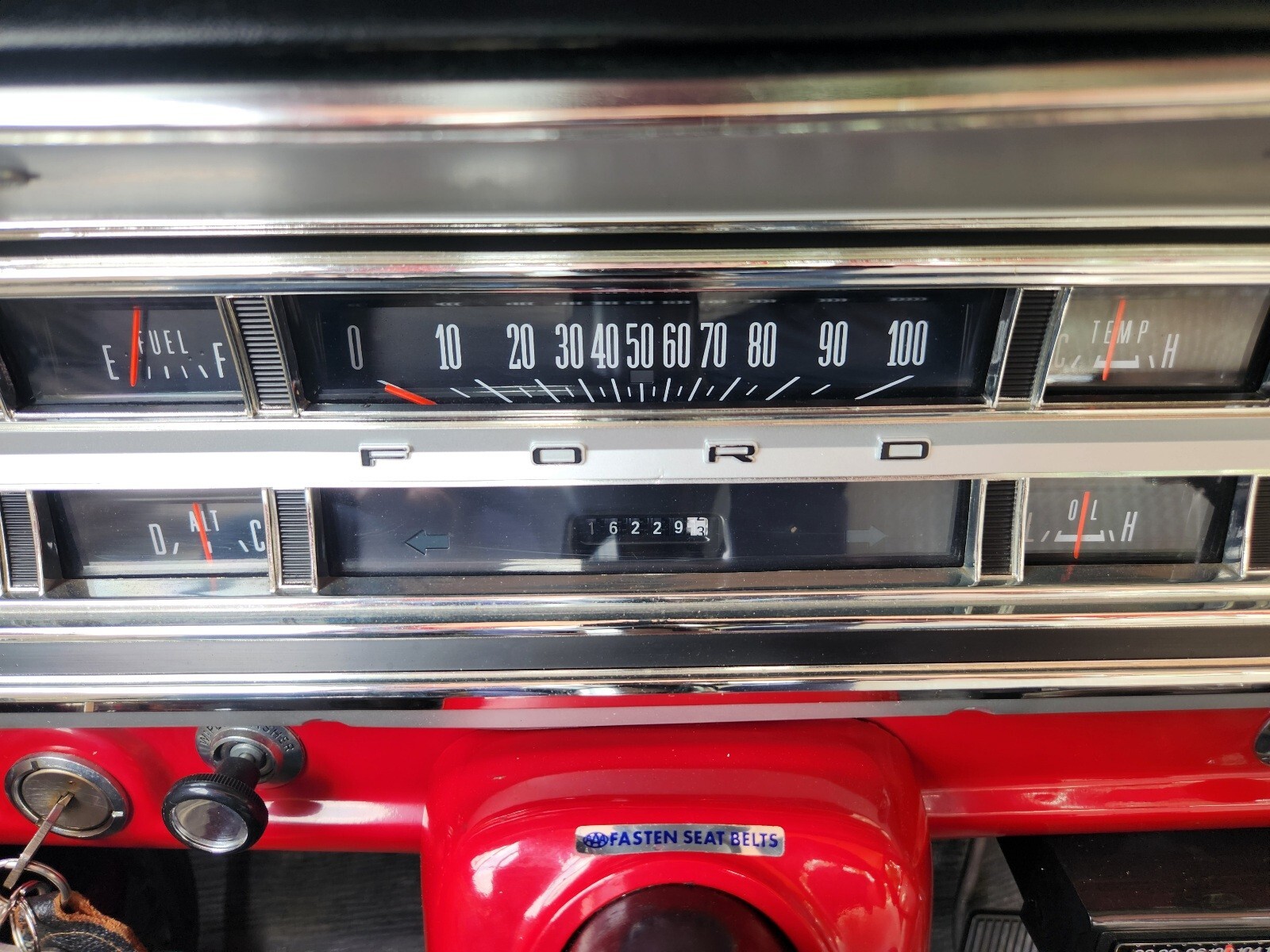 Ford-F-250-1972-Standard-Cab-Pickup-9