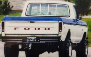 Ford-F-250-1973-Standard-Cab-Pickup-1