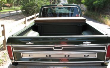 Ford-F-250-1975-10