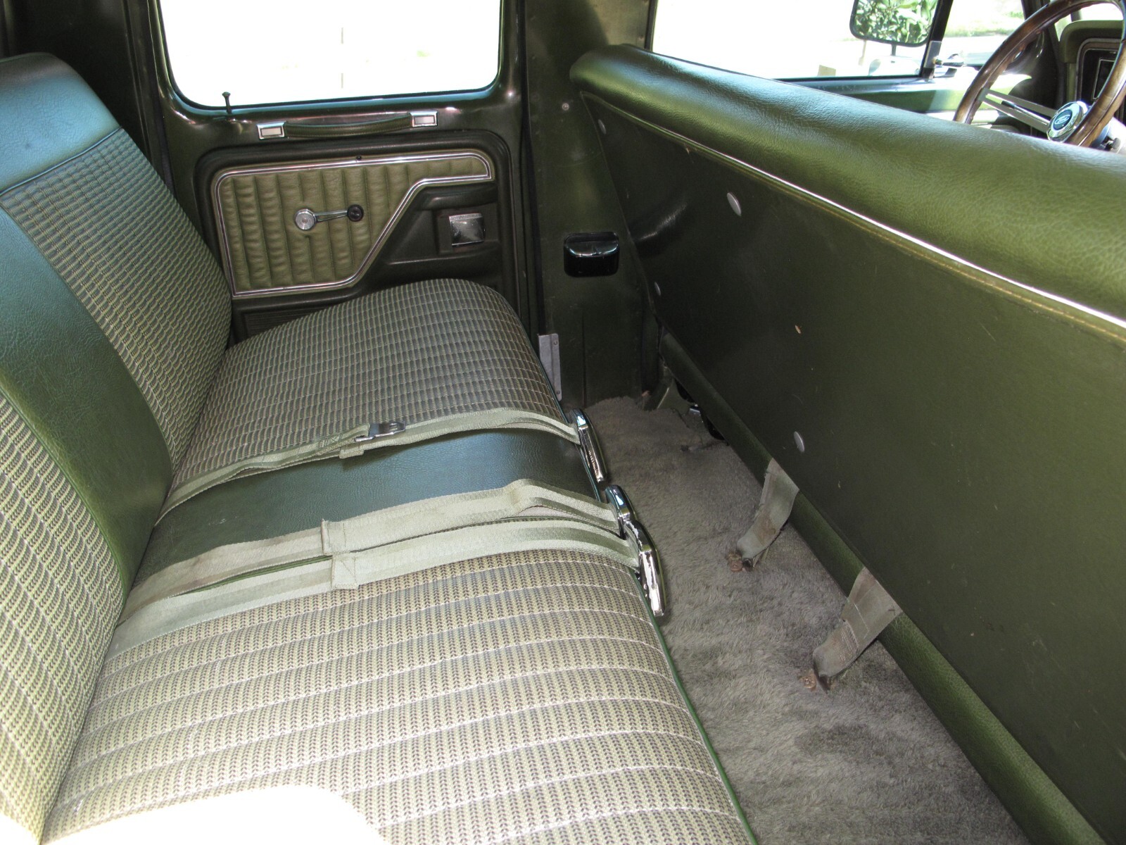 Ford-F-250-1975-31