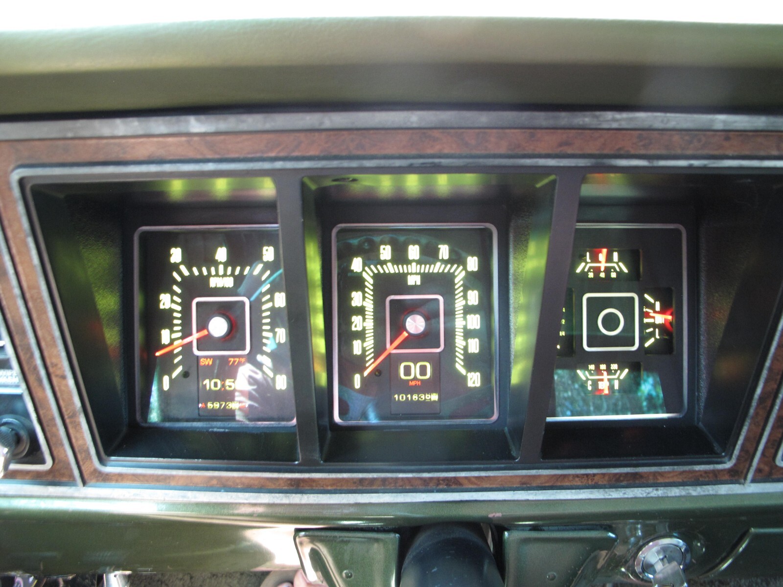 Ford-F-250-1975-34