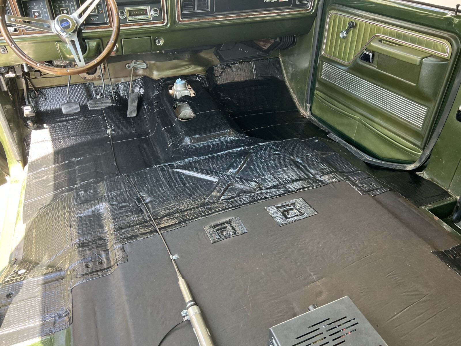 Ford-F-250-1975-4