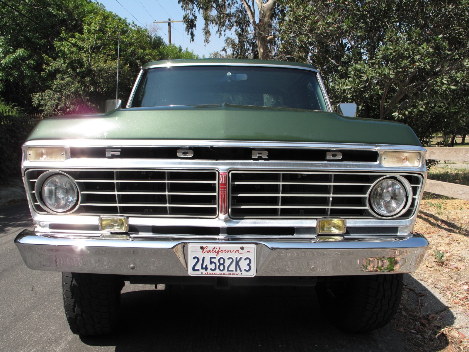 Ford-F-250-1975-6