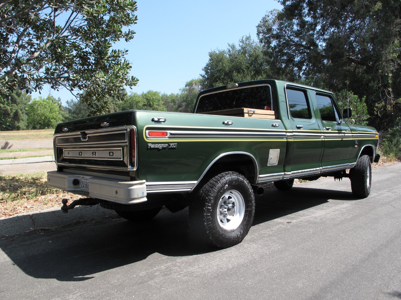 Ford-F-250-1975-8