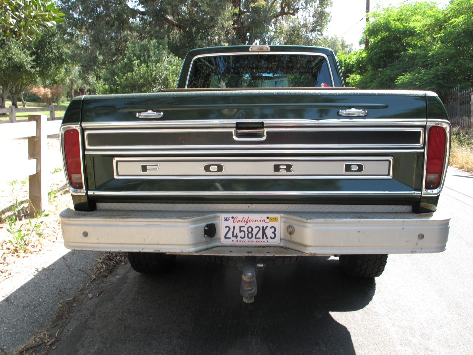 Ford-F-250-1975-9