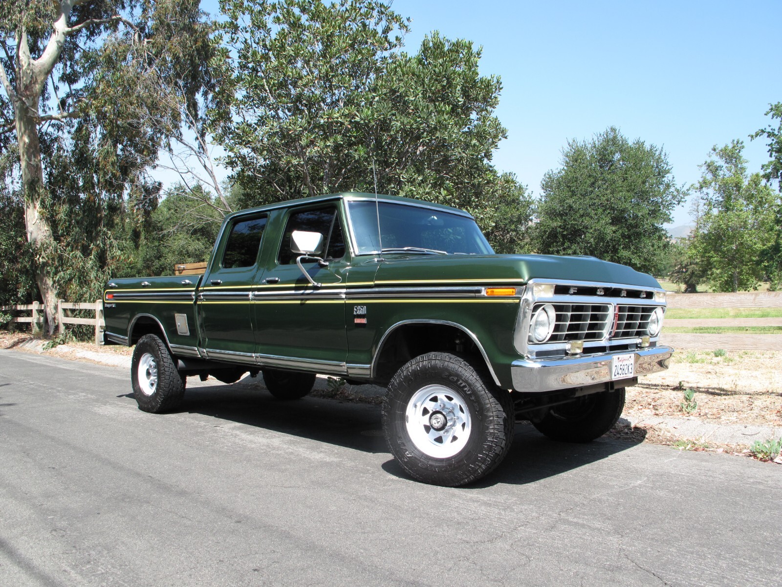 Ford-F-250-1975