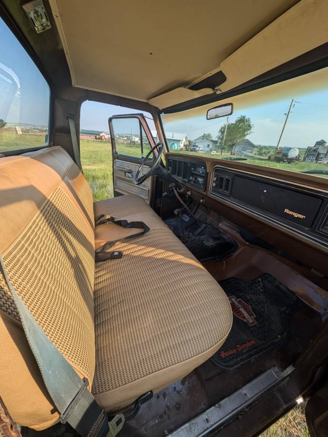Ford-F-250-1976-6