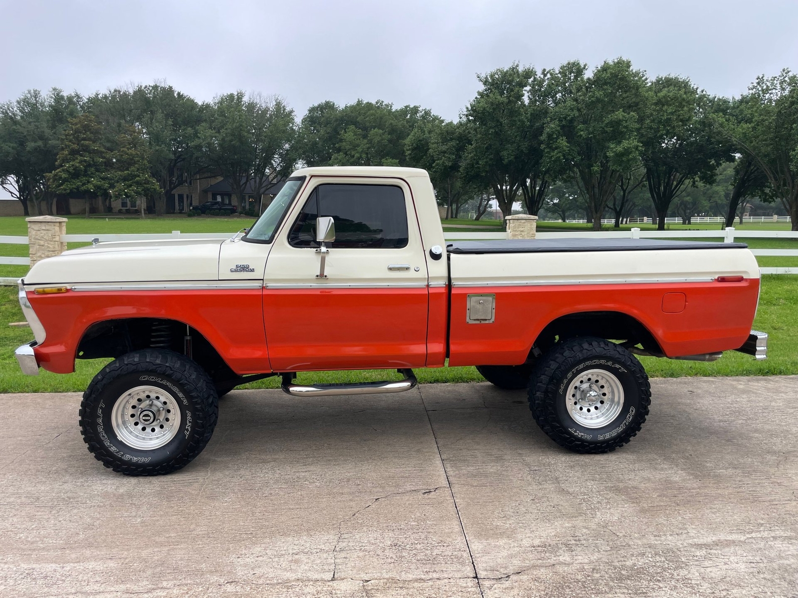 Ford-F-250-1977-1