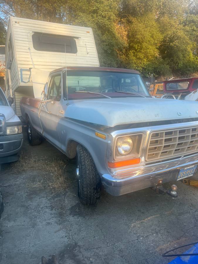 Ford-F-250-1978-blue-3