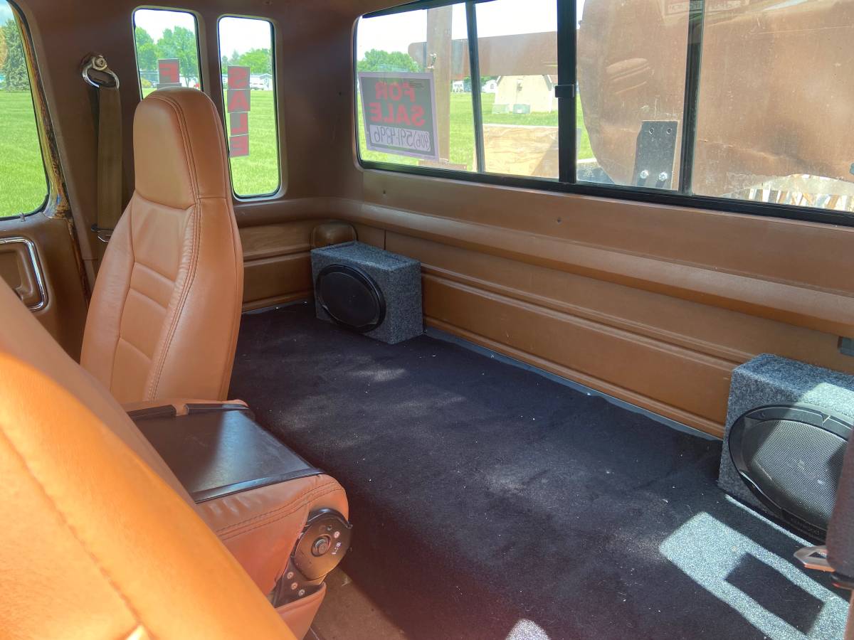 Ford-F-250-1982-custom-10