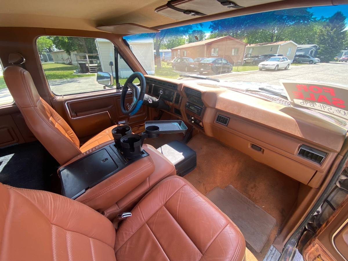 Ford-F-250-1982-custom-7