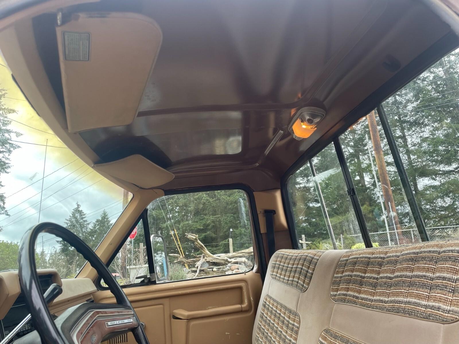 Ford-F-250-1983-Standard-Cab-Pickup-19