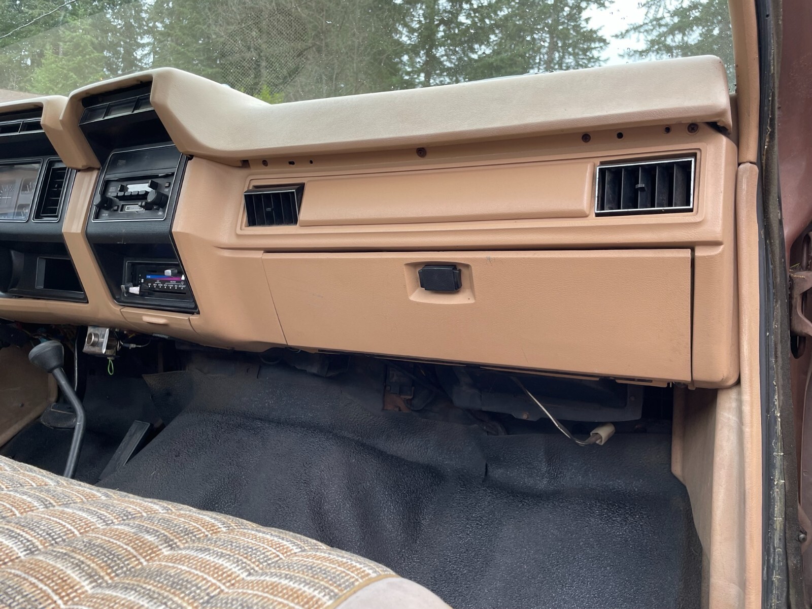 Ford-F-250-1983-Standard-Cab-Pickup-23