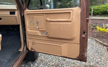 Ford-F-250-1983-Standard-Cab-Pickup-25