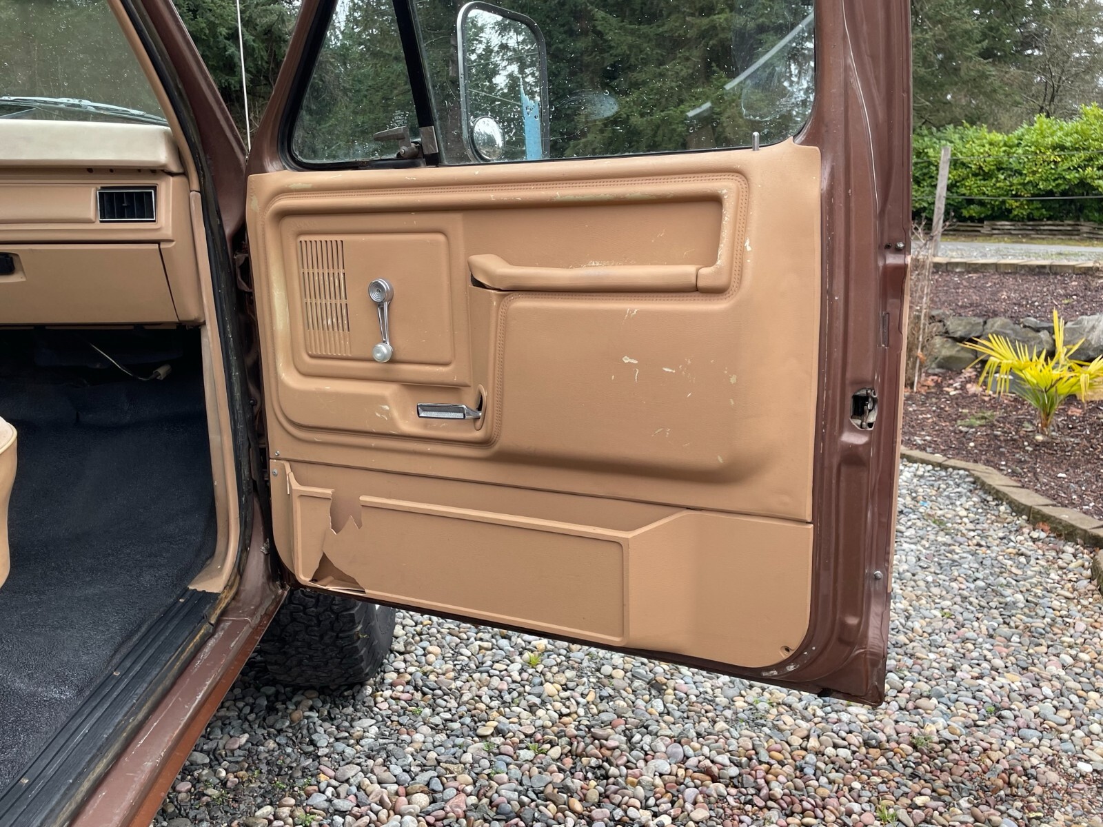 Ford-F-250-1983-Standard-Cab-Pickup-25