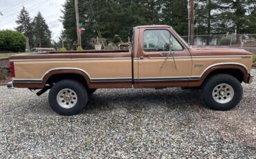 Ford-F-250-1983-Standard-Cab-Pickup-3