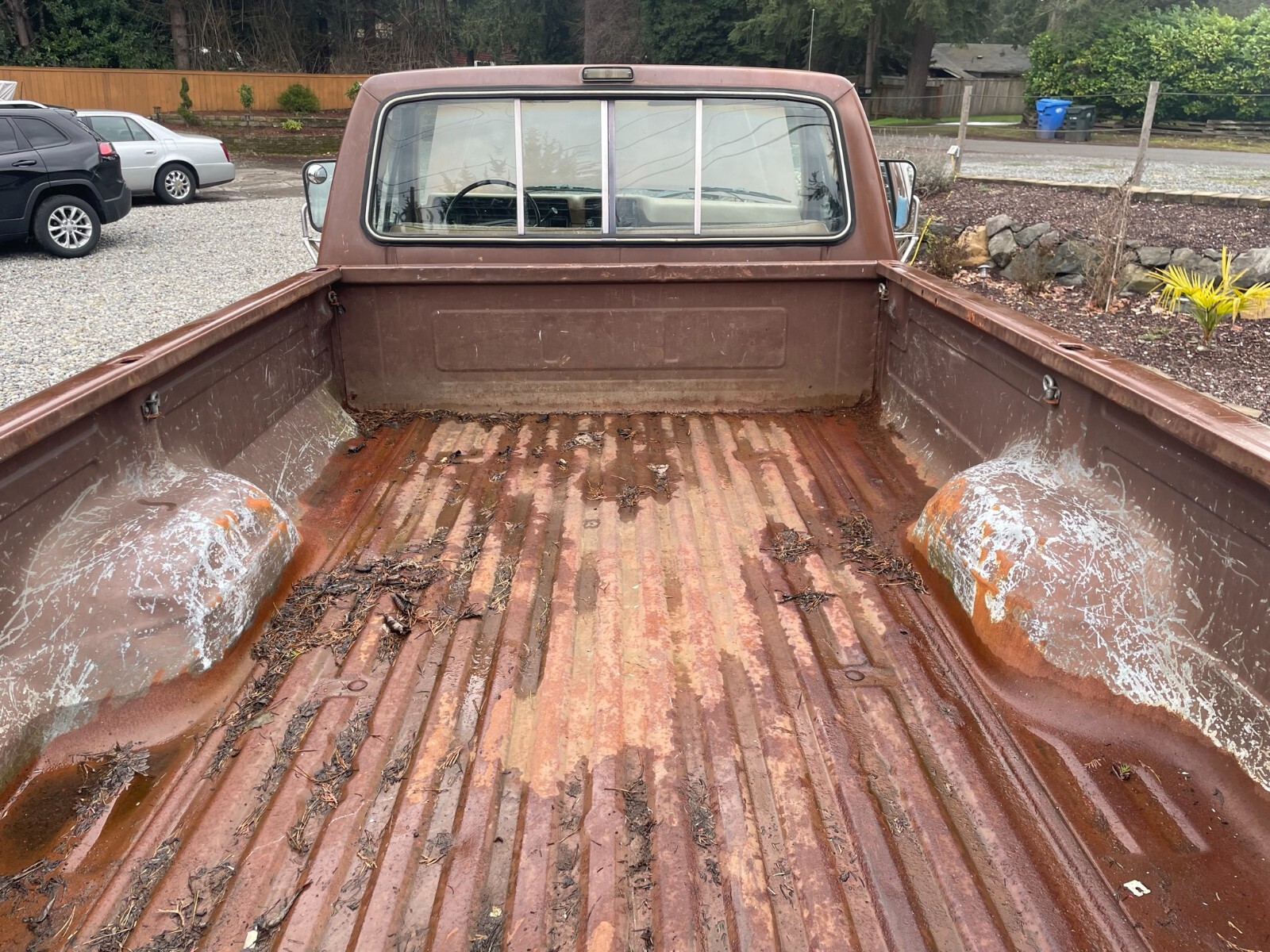 Ford-F-250-1983-Standard-Cab-Pickup-30