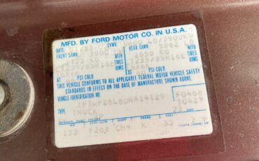 Ford-F-250-1983-Standard-Cab-Pickup-38