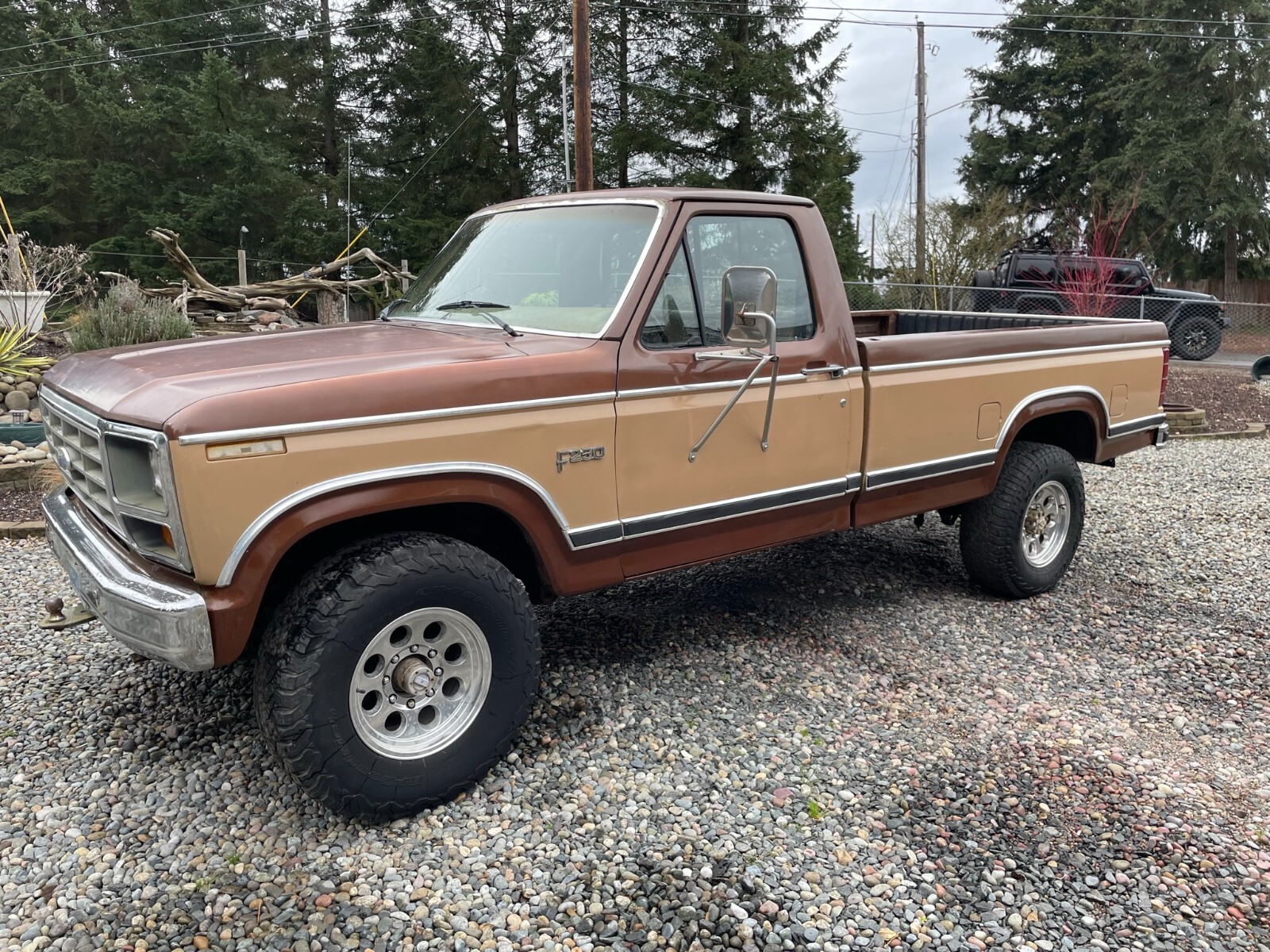 Ford-F-250-1983-Standard-Cab-Pickup-39
