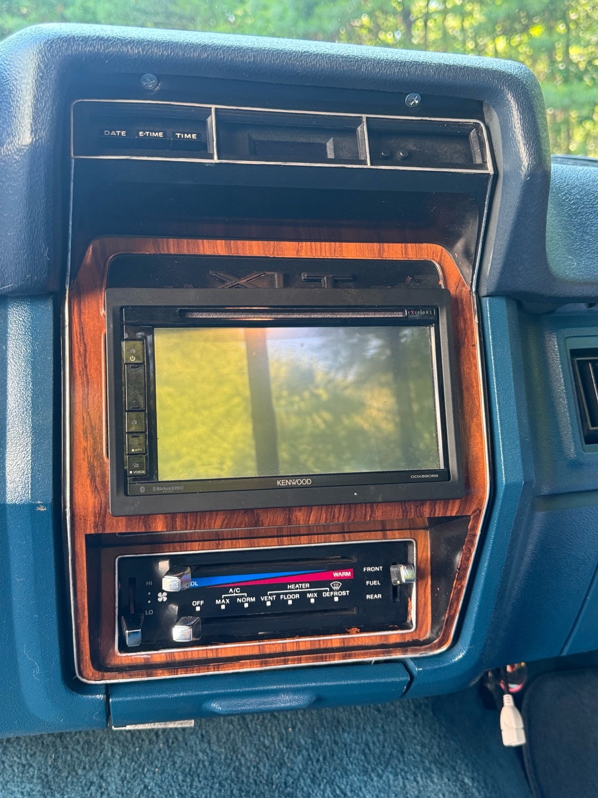 Ford-F-250-1985-19