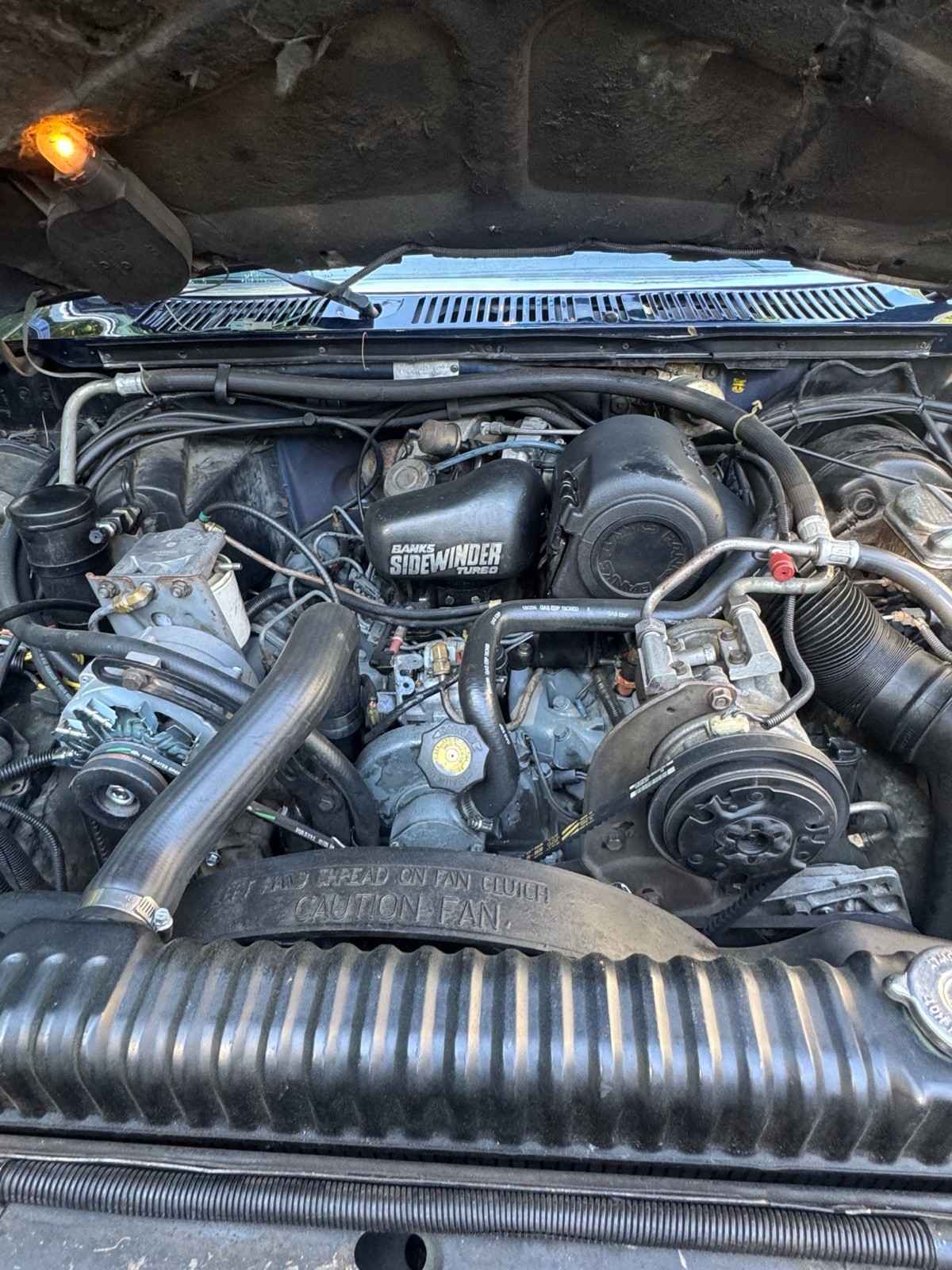 Ford-F-250-1985-24