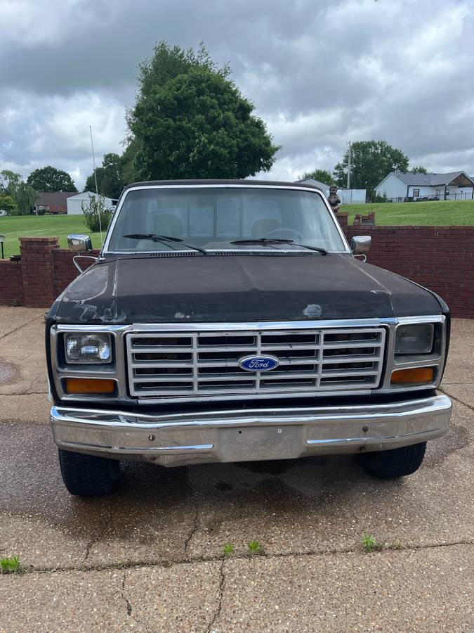 Ford-F-250-1986-black-1