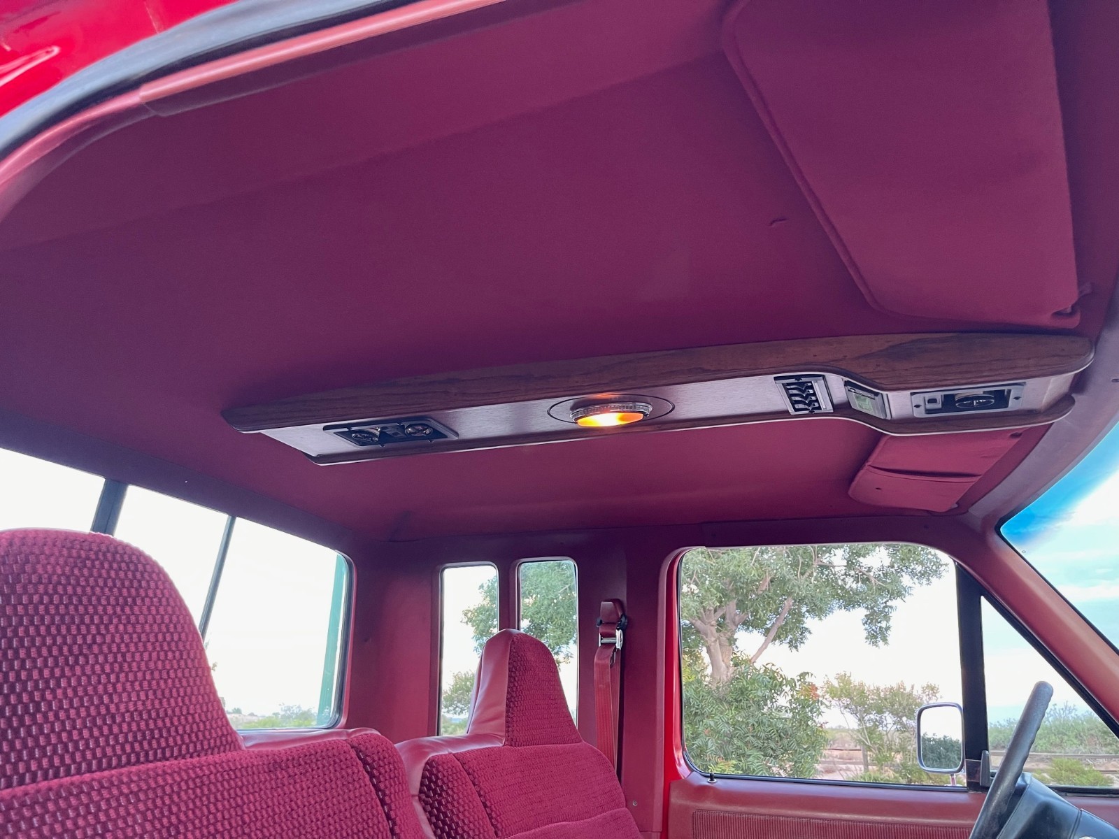 Ford-F-250-1988-Extended-Cab-Pickup-13