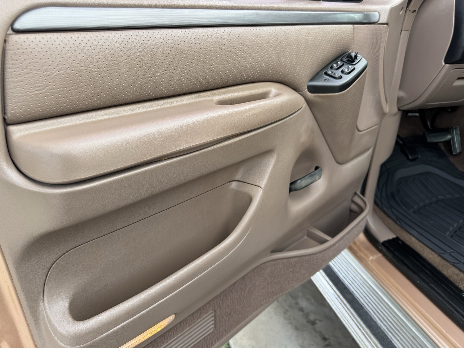 Ford-F-250-1995-Extended-Cab-Pickup-14