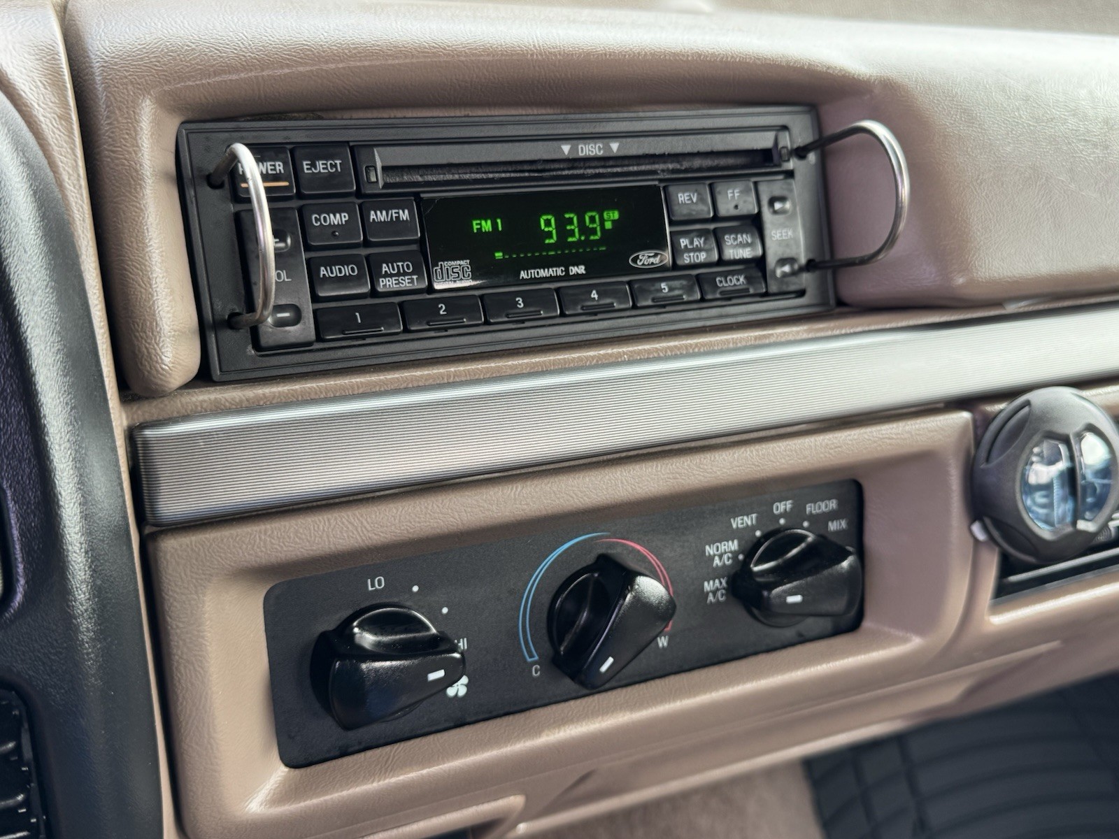 Ford-F-250-1995-Extended-Cab-Pickup-19