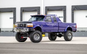 Ford-F-250-1995-Pickup-Truck-1