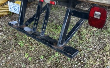 Ford-F-350-1975-Cab-Chassis-12
