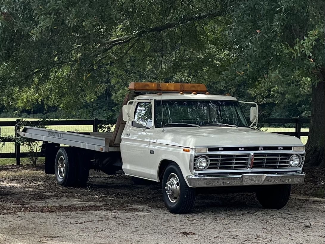 Ford-F-350-1975-Cab-Chassis