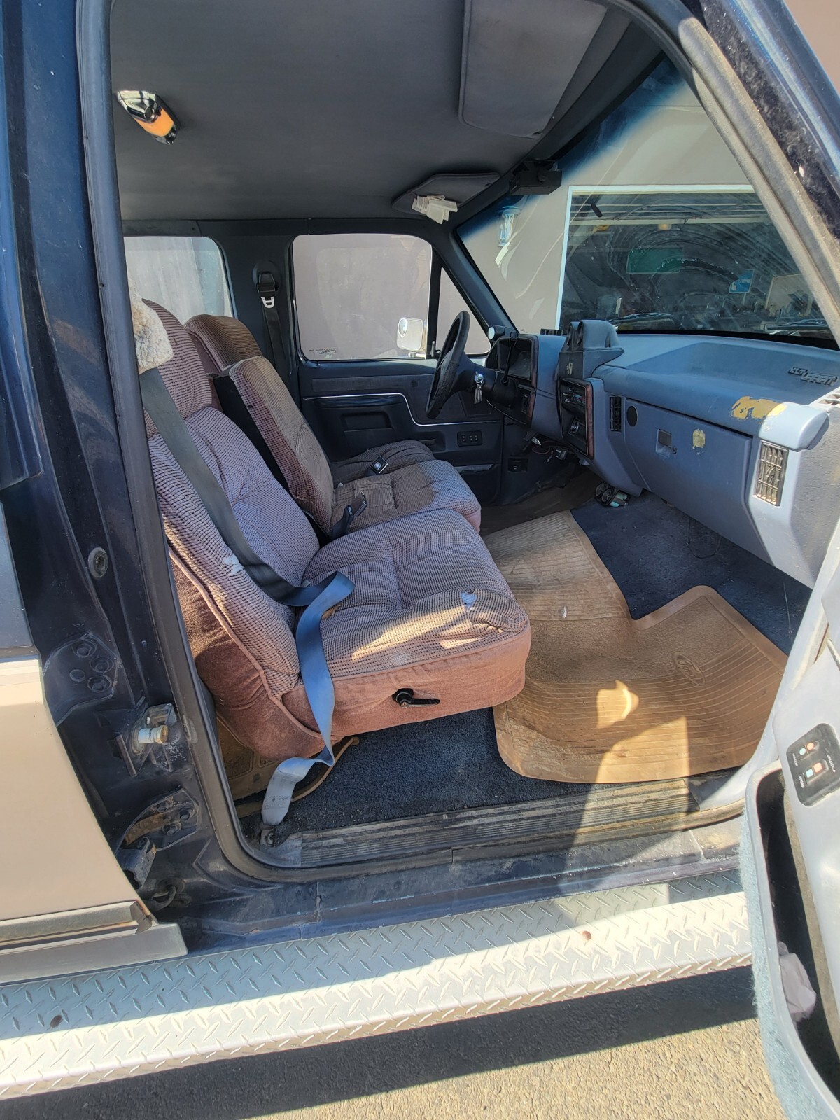 Ford-F-350-1990-Crew-Cab-Pickup-8