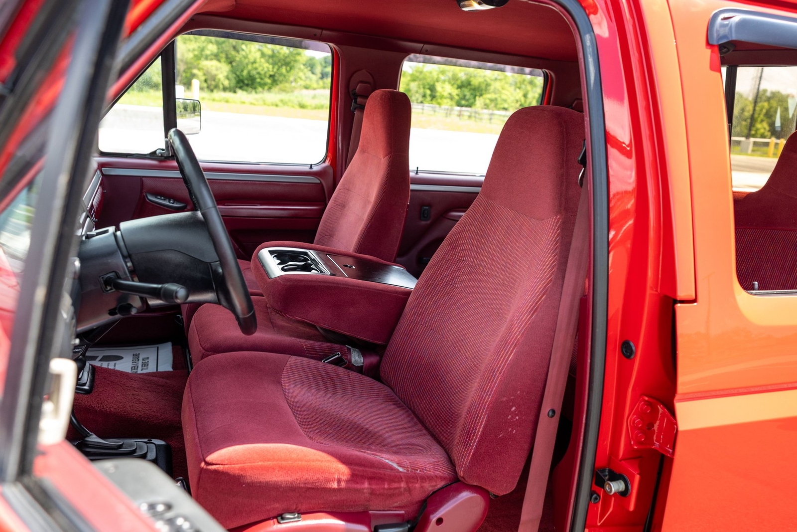 Ford-F-350-1995-Pickup-Truck-28