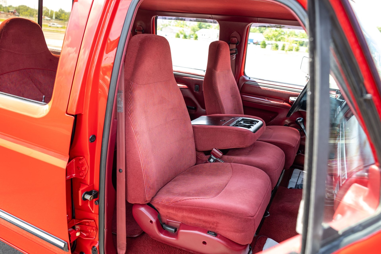 Ford-F-350-1995-Pickup-Truck-35