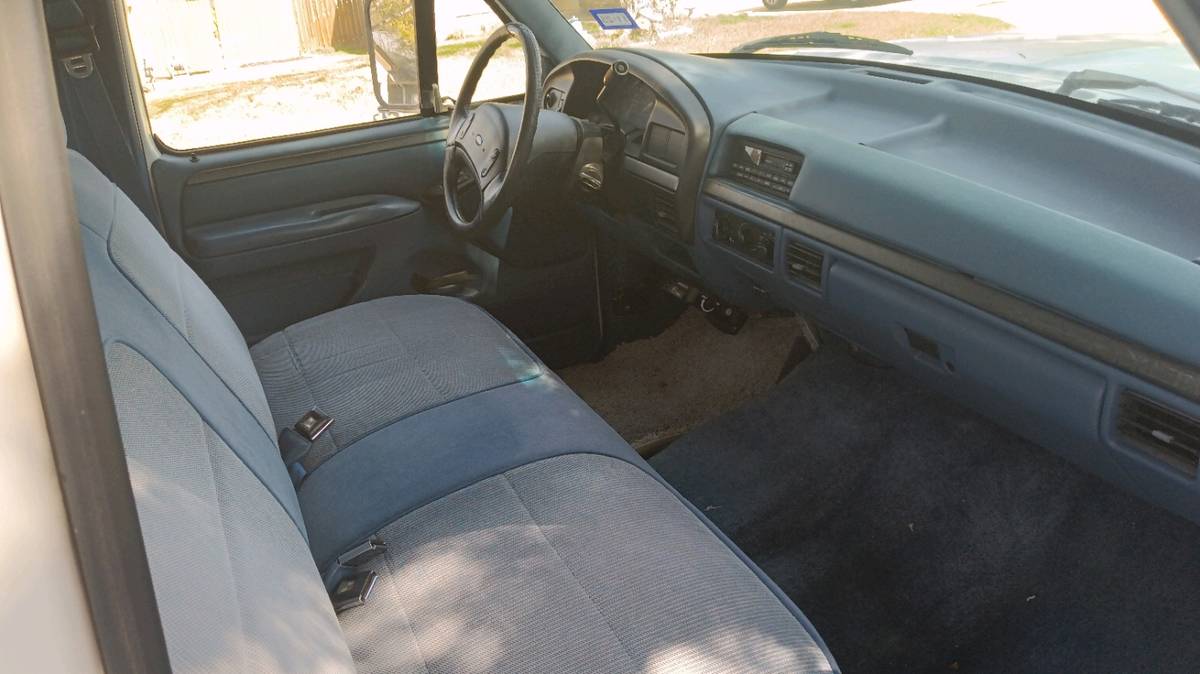 Ford-F-350-diesel-1994-white-9