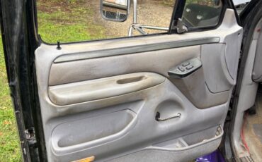 Ford-F-550-1995-Commercial-Vehicle-3