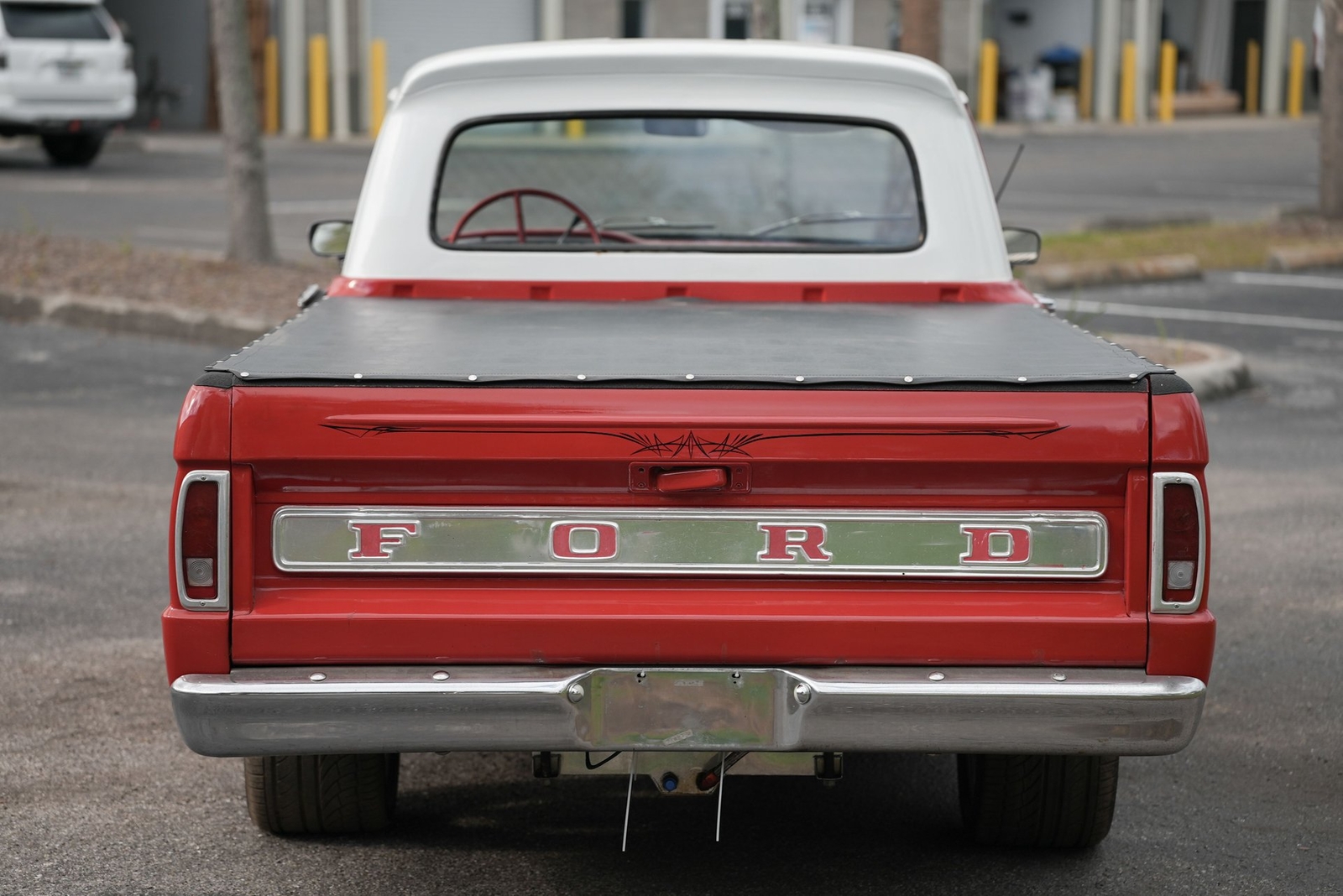 Ford-F100-1965-Pickup-Truck-14