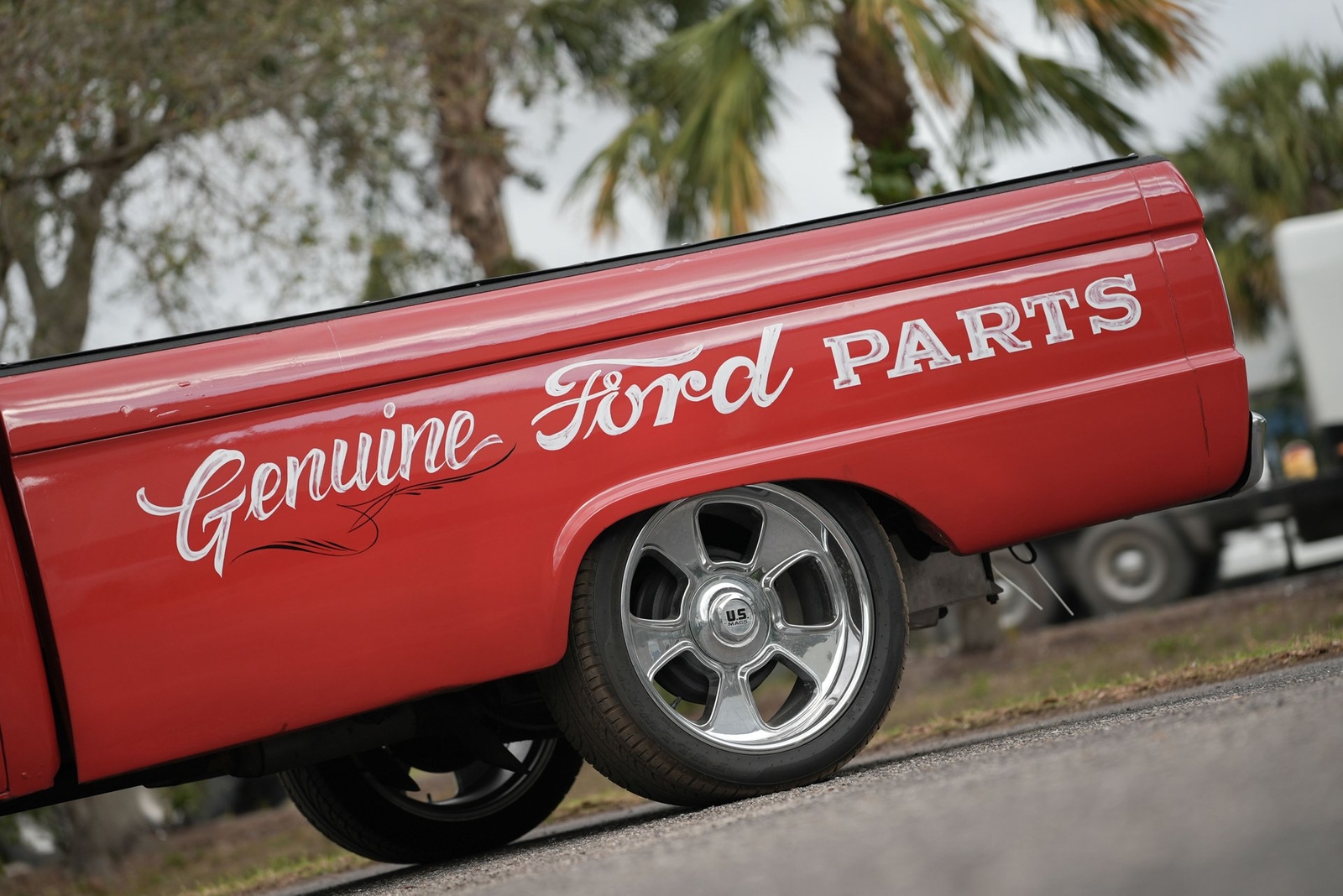 Ford-F100-1965-Pickup-Truck-18