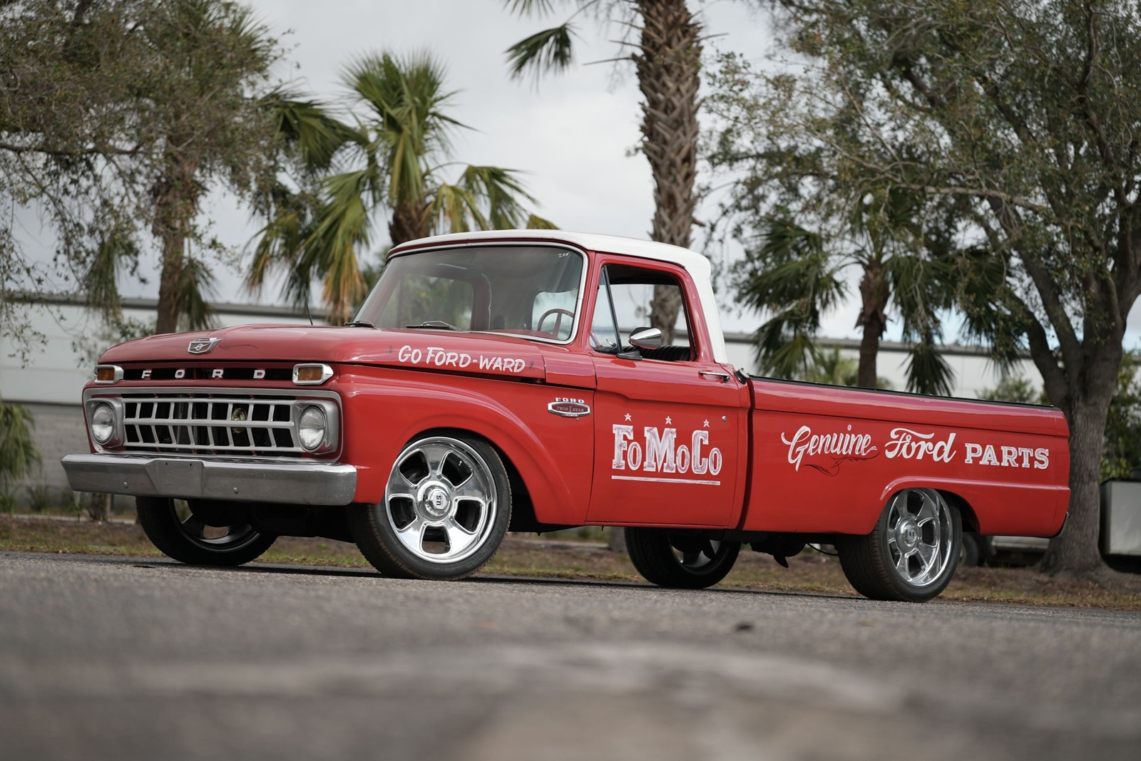 Ford-F100-1965-Pickup-Truck-9