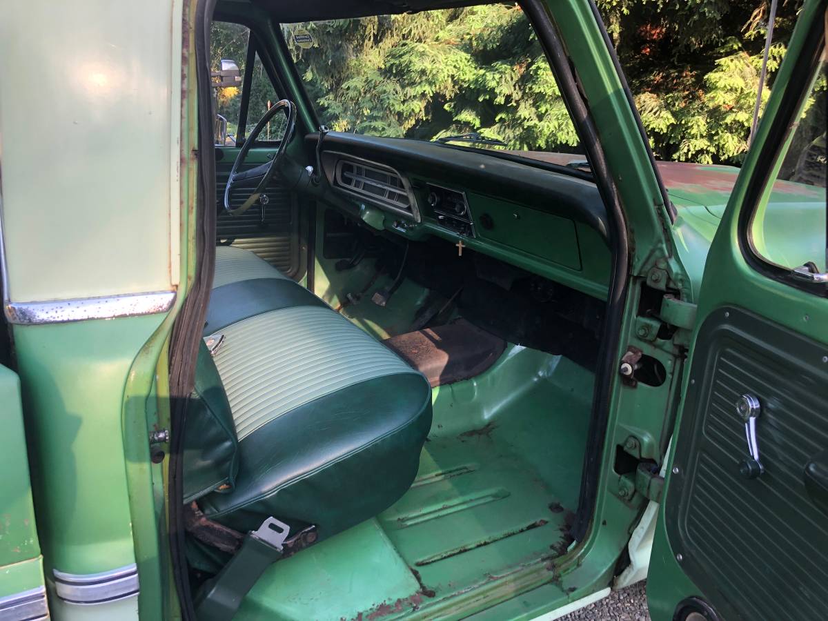 Ford-F100-custom-1972-green-10
