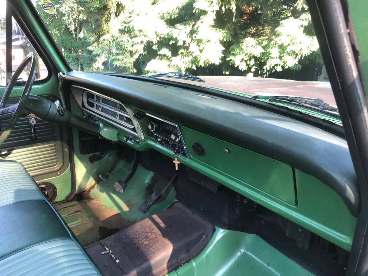 Ford-F100-custom-1972-green-8