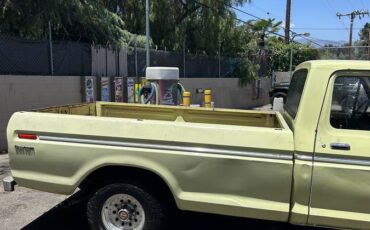 Ford-F100-custom-1975-yellow-3