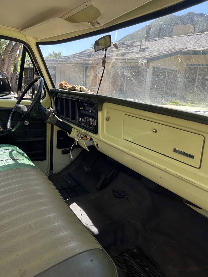 Ford-F100-custom-1975-yellow-4