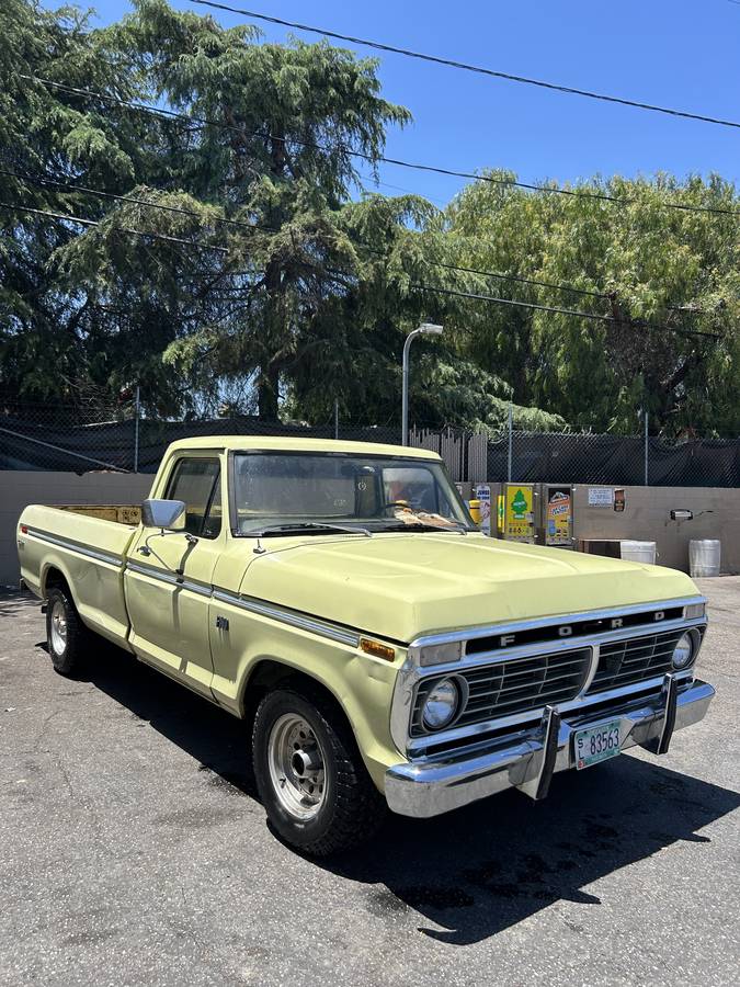 Ford-F100-custom-1975-yellow-5