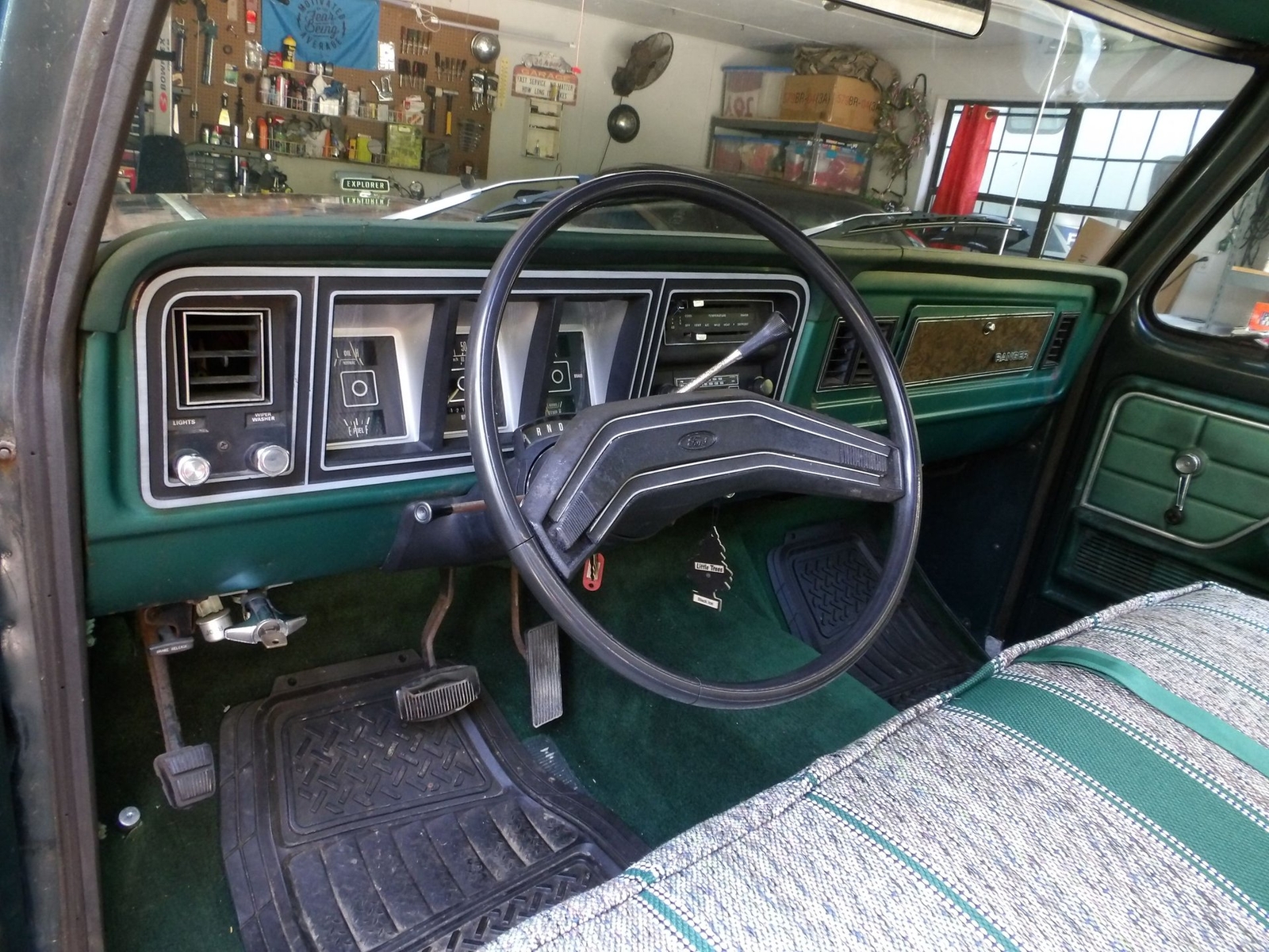 Ford-F150-1978-Pickup-Truck-4