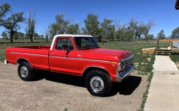 Ford-F250-4x4-1979-red-1