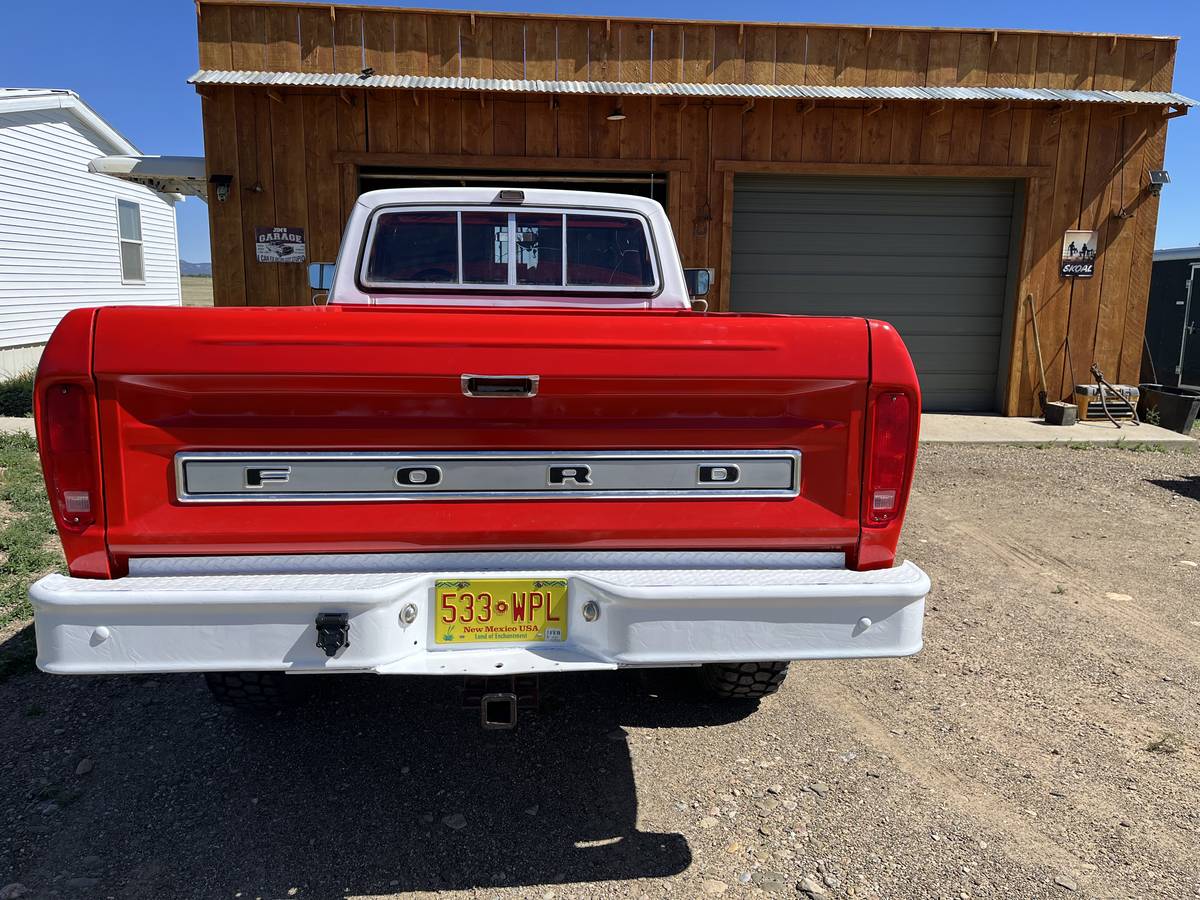 Ford-F250-4x4-1979-red-4