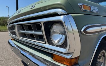 Ford-F250-Camper-Special-1971-Pickup-Truck-15