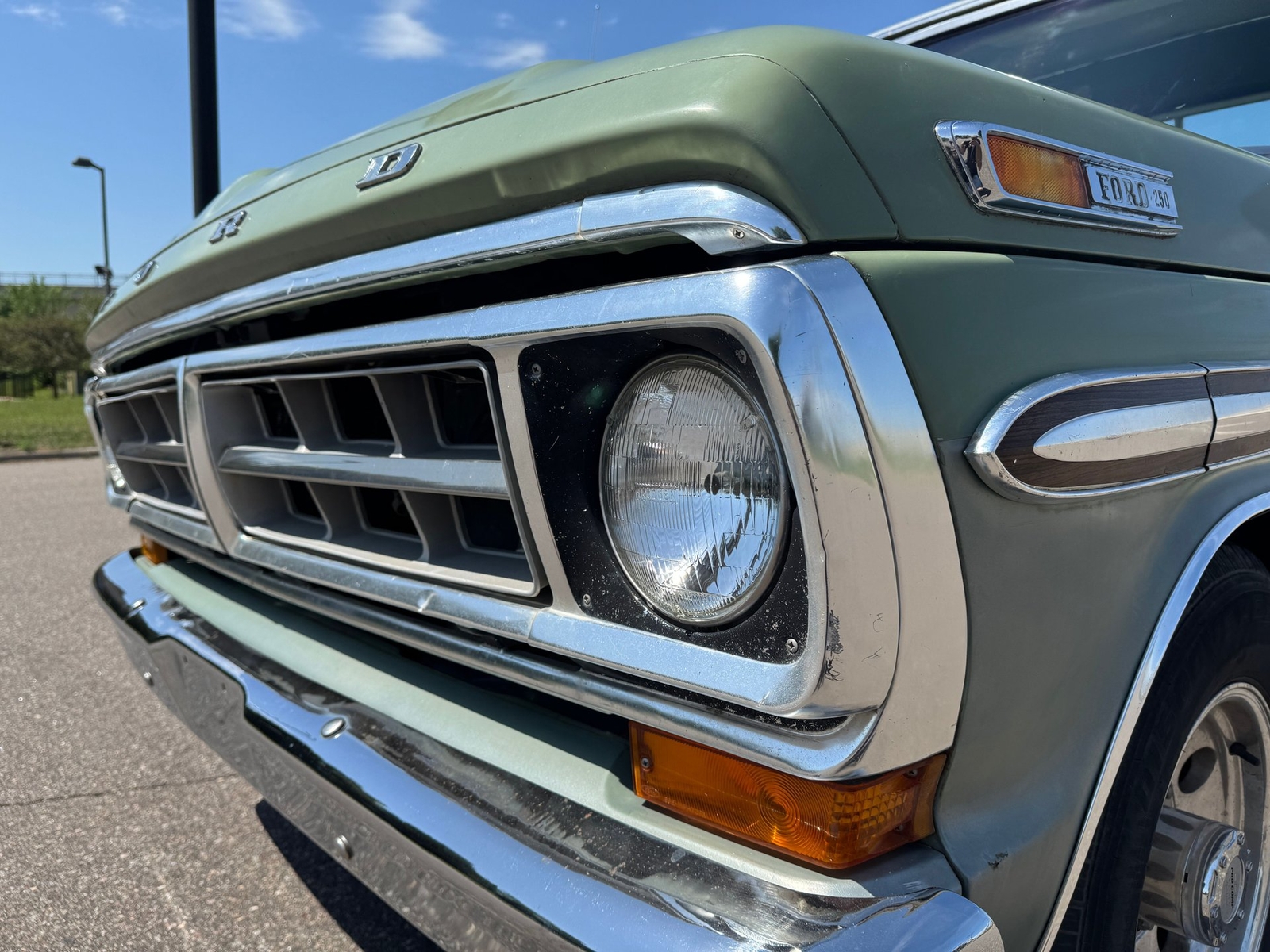 Ford-F250-Camper-Special-1971-Pickup-Truck-15